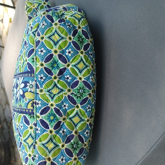 Vera Bradley Daisy Maggie quilted lime green and blue crossbody/shoulder bag - Picture 3 of 6